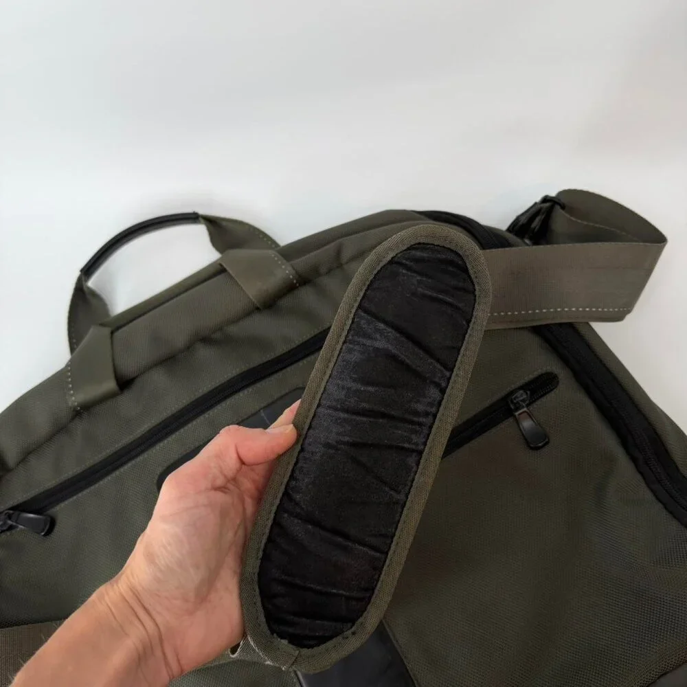 Tumi Tech Travel Olibe Green Laptop Multi Pocket Messenger Bag